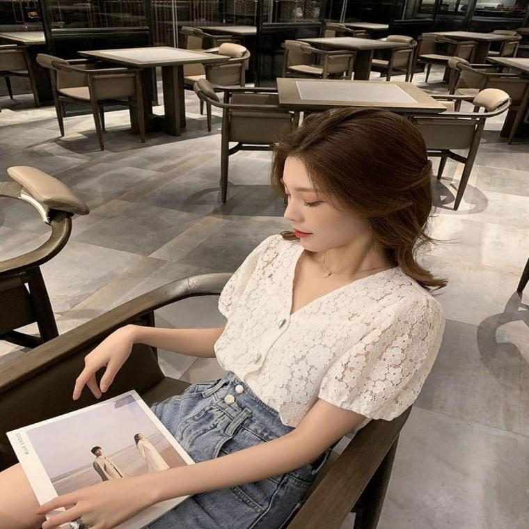 브이넥 자수 셔츠 블라우스 시스루 V넥 레이스 여성 섹시무드 봄가을 여유핏