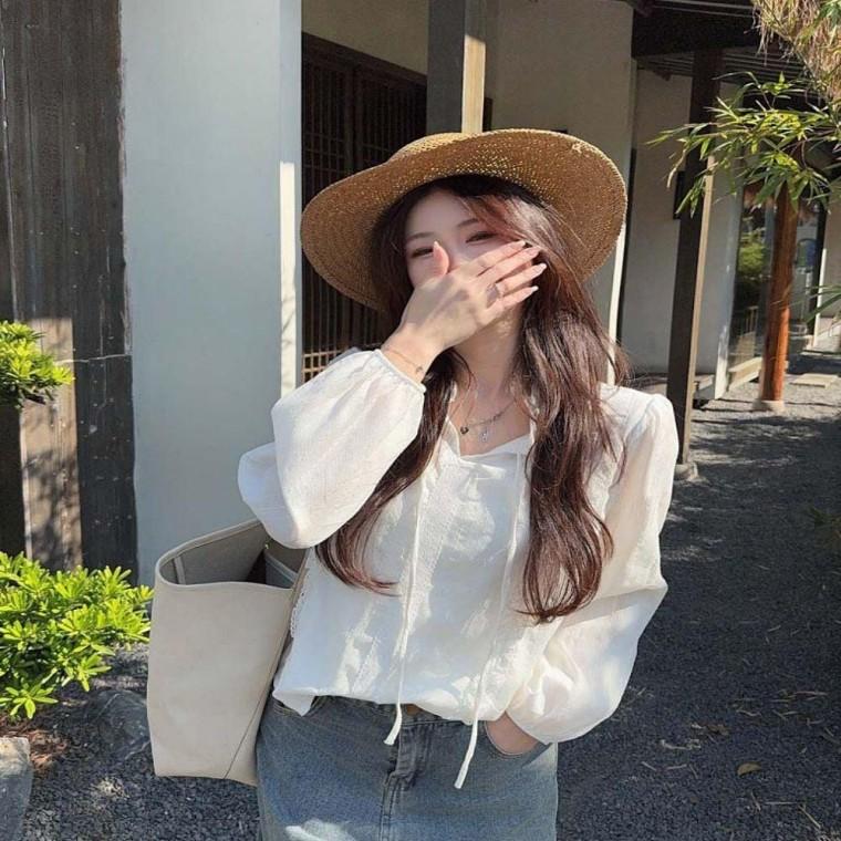 화이트블라우스 레이스 블라우스 리본 러블리 프릴 데일리룩 데일리블라우스 여성 봄가을 화이트 화사한룩
