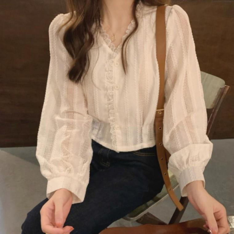 여성 프릴 레이스 블라우스 펀칭 로맨틱 긴팔 봄가을