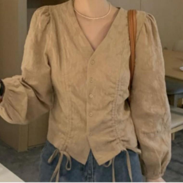 여성 셔링 블라우스 브이넥 스트랩 여리핏 페미닌 봄가을 고급