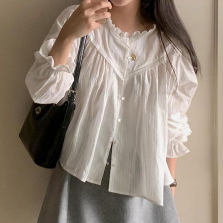 레이스 봄가을 화사한 여성 데이트룩 펀칭 라운드 블라우스