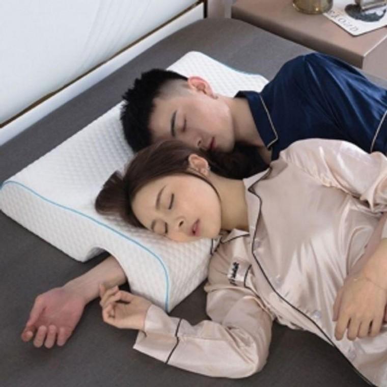 2인용 커플 팔베개 메모리폼 부부 옆잠 팔구멍 베개