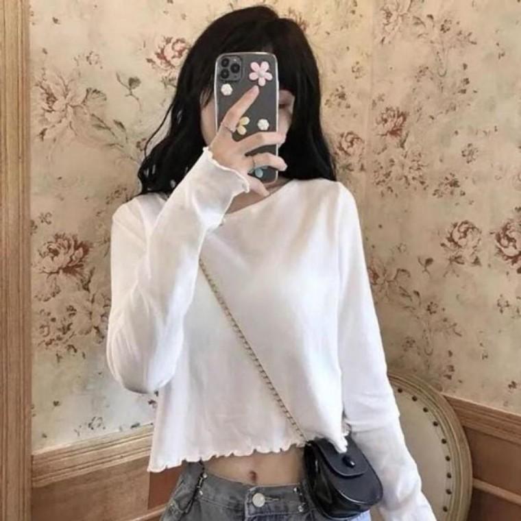 화이트 크롭티 여성 긴팔 밑단셔링 러블리 라운드 스포티 레이어드티 흰색