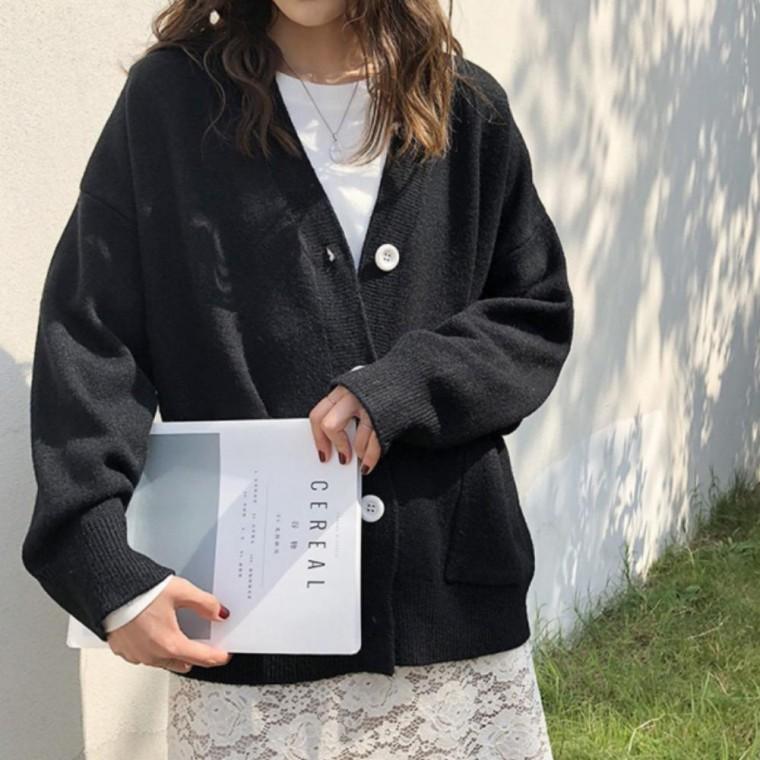 여성 오버핏 기본 루즈핏 니트 브이넥 단추 가디건