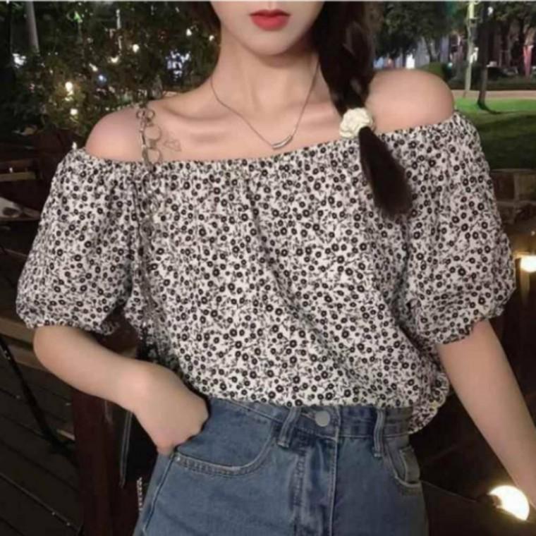 러블리한 플라워 패턴 오프숄더 여름 반팔 블라우스 꽃무늬 포인트 상의 시원한