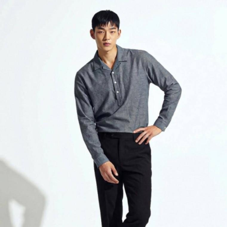 카라티 긴팔 기본 상의 보카시 버튼 남성 티셔츠 헨리넥