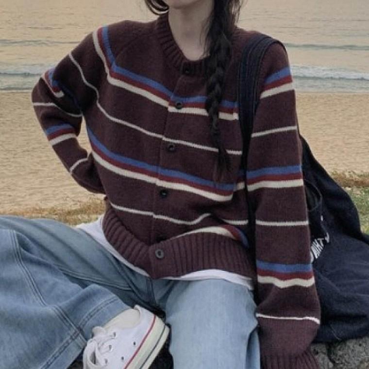여성 봄가을 데일리룩 스트라이프 니트 가디건