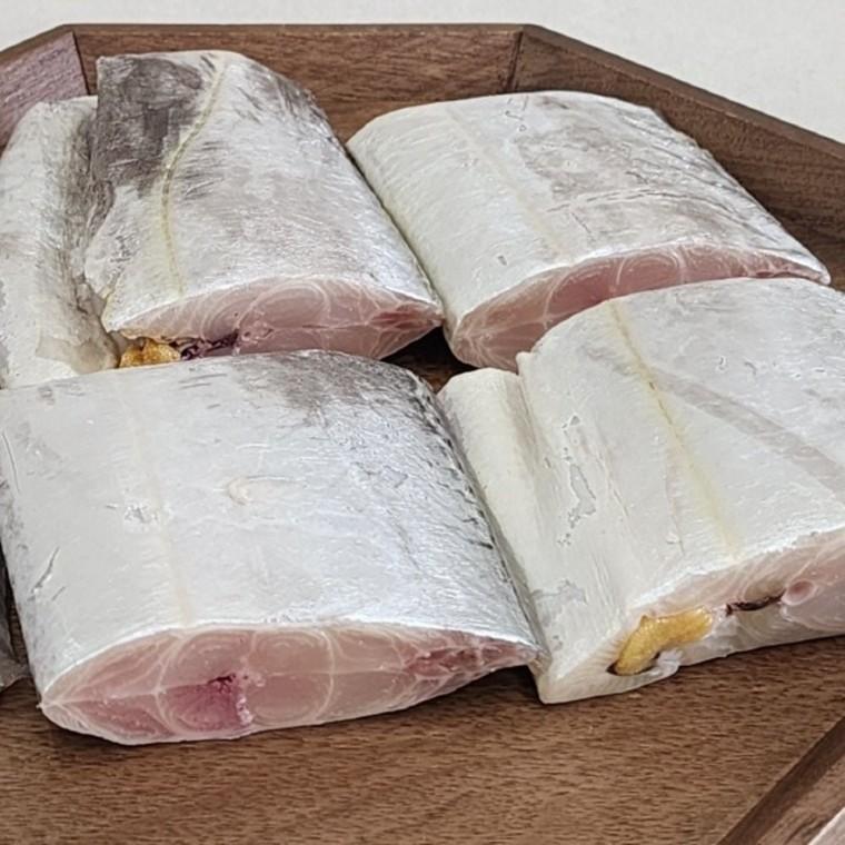 갈치 왕특대 1kg 생선 손질 냉동 토막 옥돔