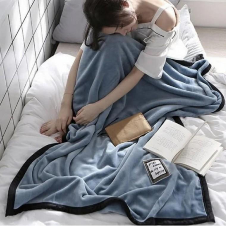 에어컨 차박 휴대용 여름 소파 사무실 필수아이템 담요 차박 담요