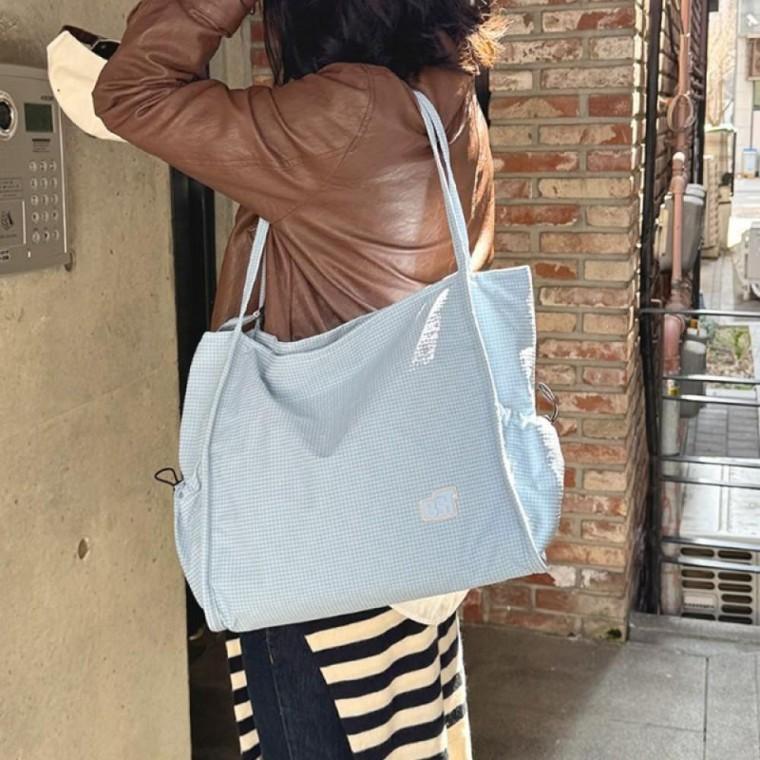 여름 숄더백 여성 데일리 대학생 직장인 수납가방