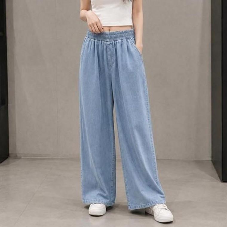 팬츠 심플한 상의와 함께 코디하면 깔끔한 데일리룩으로 연출할 수 있는 찰랑실루엣 긴바지