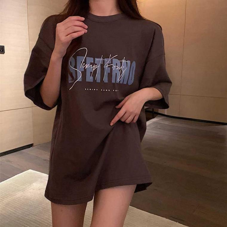 여행 나들이 편한 오버 루즈 핏 영문 프린트 티셔츠