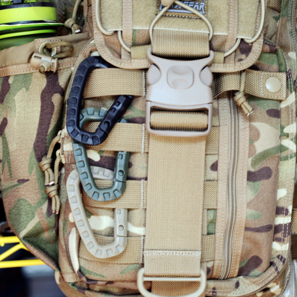 캠핑 등산 플라스틱 D형 카라비너