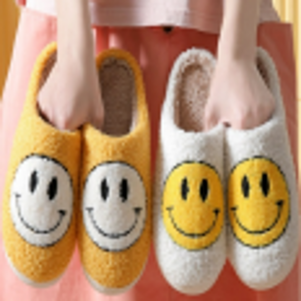 스마일슬리퍼 겨울 털실내화 방한 발보온 뽀글이 성인 커플 실내슬리퍼 층간소음 거실화
