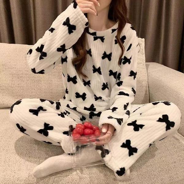 위드썸띵 블랙리본수면잠옷 잠옷 수면잠옷 커플잠옷 극세사잠옷 겨울잠옷 피치기모잠옷 홈웨어 여성잠옷