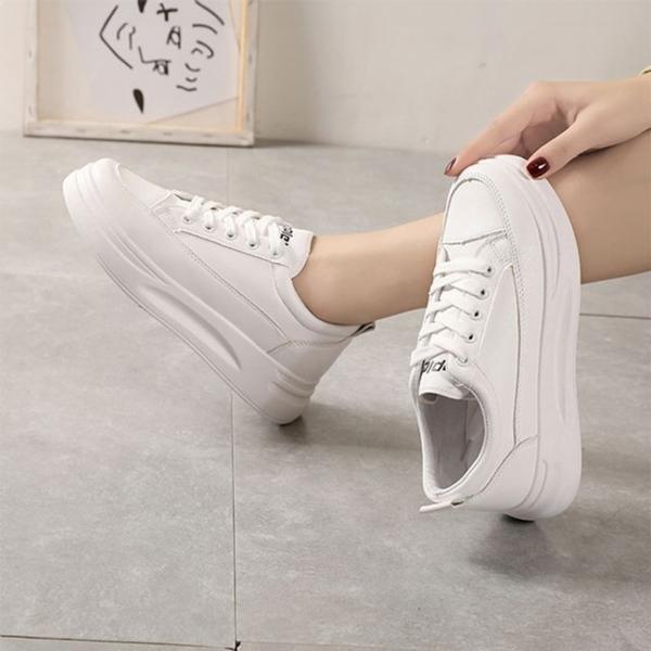 여성 베이직 통굽 데일리 스니커즈 신발