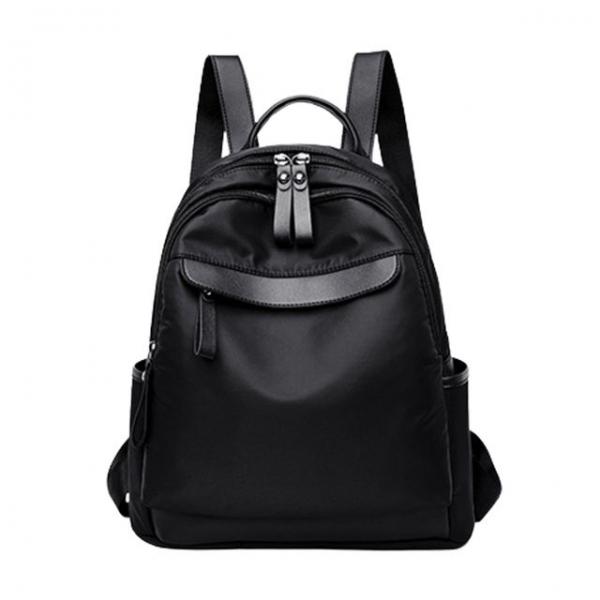 스타일리쉬한 검정백팩 회사원 여성 편한 출근가방