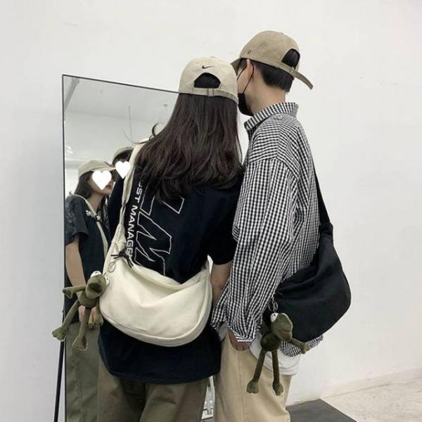 여성 미니 여행 반달 크로스백 슬링백 핸드폰가방