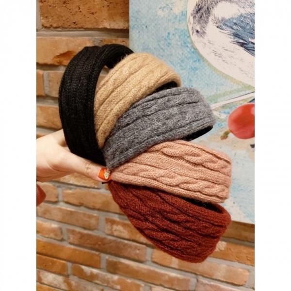 [당일배송] 꽈배기 니트 넓은 헤어밴드 머리띠 반다나
