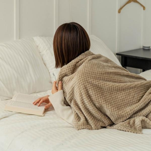 밍크 극세사 담요 블랭킷 두꺼운 집순이 입는이불