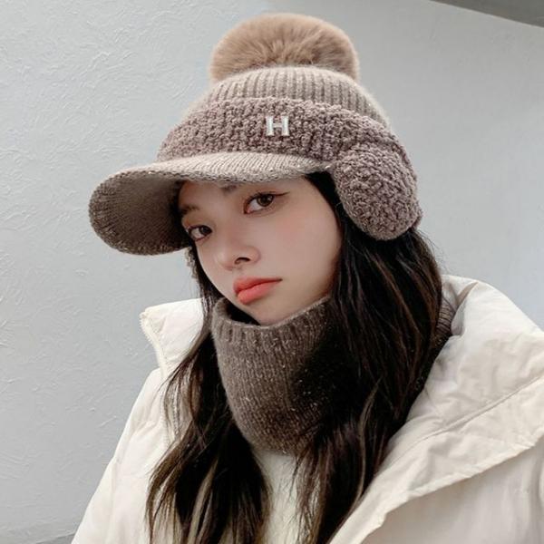 여성 귀도리 니트 털 선캡 방울털모자 귀마개 겨울 방