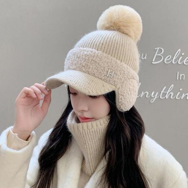털 귀마개 모자 니트 방울 골프 등산 낚시 귀달이 여성 털 모자 헌팅캡 방한모 여자 겨울 군밤 골프