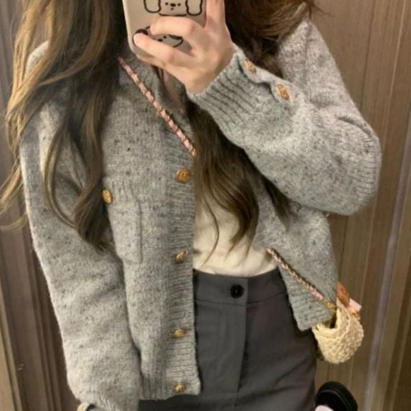 여성 간절기 포켓 금장 버튼 소프트 니트 가디건 그레이