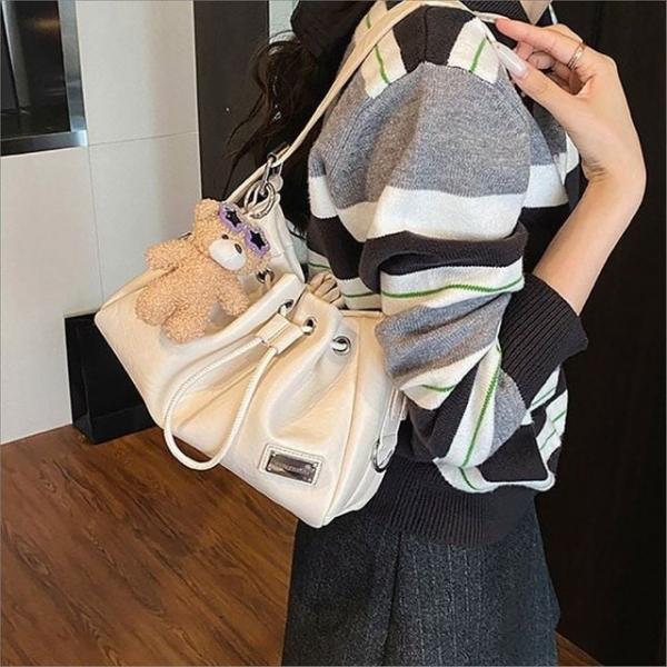 곰돌이 키링 숄더 크로스백 레더 버킷백 복주머니 가방