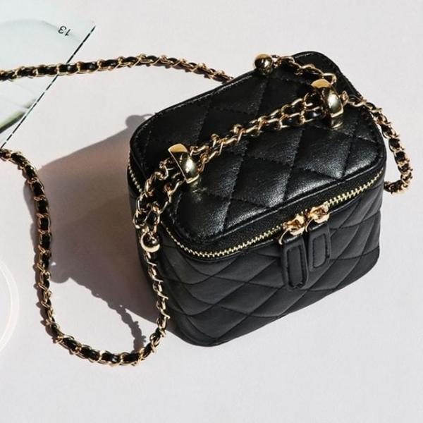 미니 누빔 퀼트 귀여운 체인줄 가방 블랙