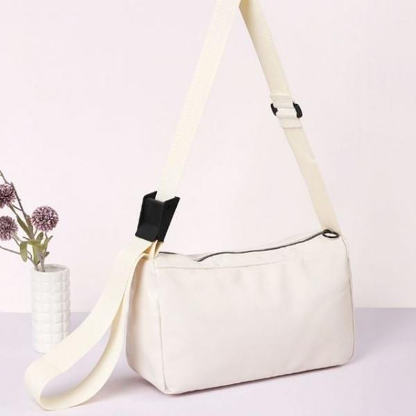 학생 크로스 숄더백 스트랩 심플 가방 아이보리