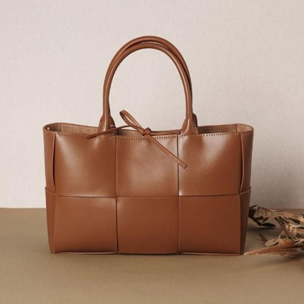 토트백 빅 가죽 위빙 포인트 스퀘어 가방 탄