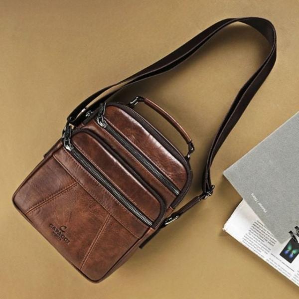 남성 크로스백 클래식 수납 보조 가방 라이트브라운