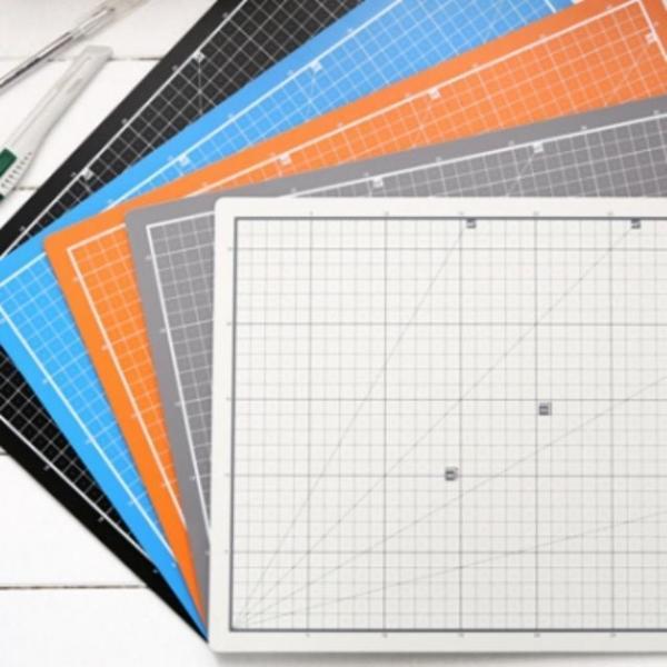 책상 재단 A3 칼질판 칼판 컷팅 고무판 화이트그레이