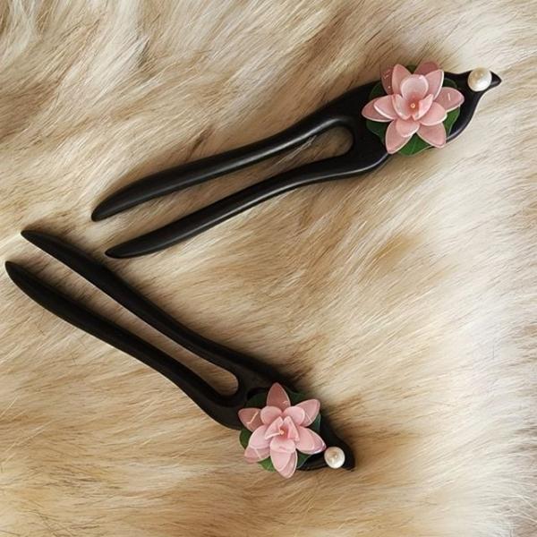 박달나무로 만든 한복 비녀