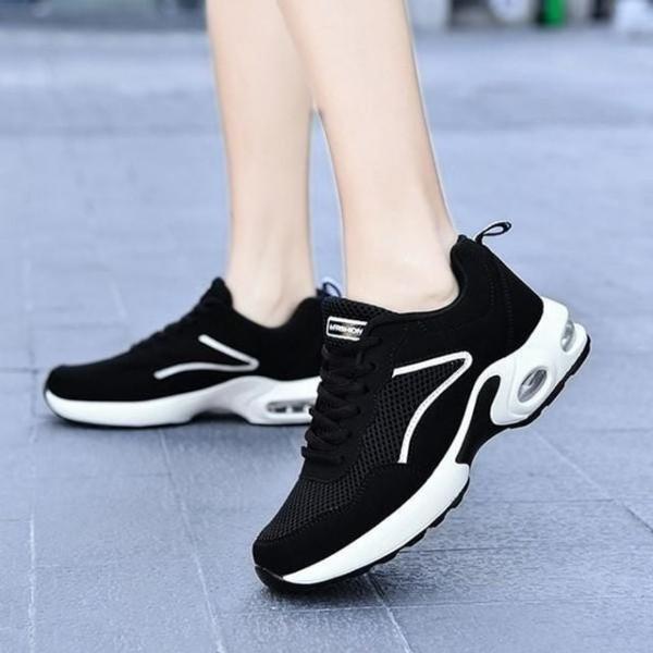 베이직한 여성 블랙 컬러 에어굽 어글리슈즈 운동화 런닝화 스니커즈 슬립온