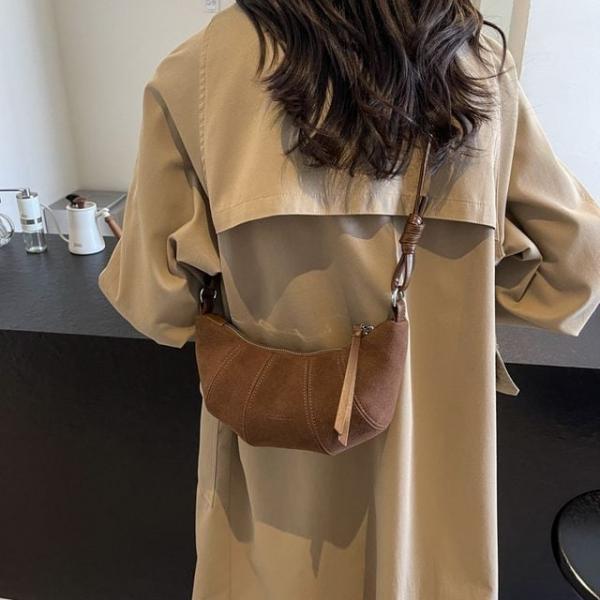 스웨이드 브라운 소프트쉐입 데일리 숄더 크로스백