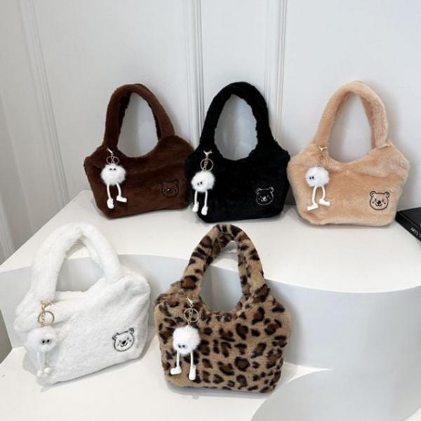 눈송이 키링 퍼 미니 토트백 가방 겨울 방한 털 숄더