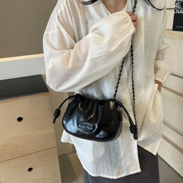 드로스트링 체인 연결 소프트 크로스 미니백 5FW