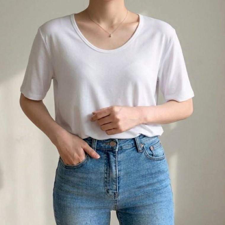 여성 적인 8컬러 촉촉 찰랑찰랑 기본 여름 숏소매티셔츠