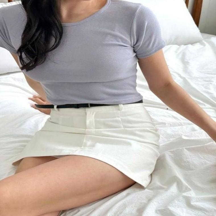 여성 5컬러 산뜻한 슬림 깔끔 바디라인 라운드넥 숏소매티셔츠