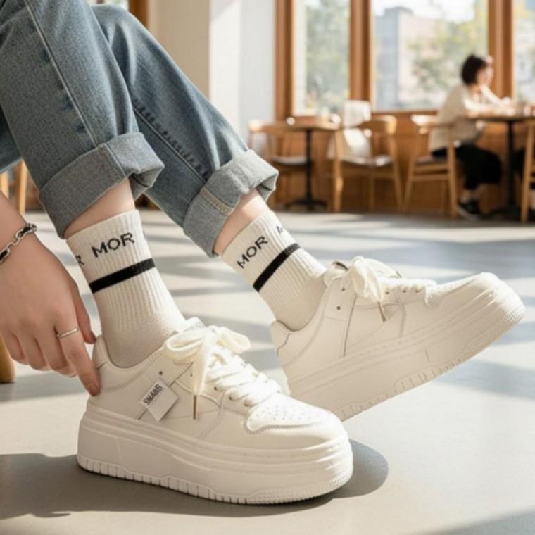 여성 데일리 키높이 통굽 캐주얼 운동화 스니커즈화