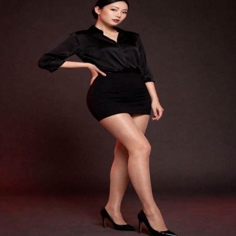 여성 쫀쫀한 3컬러 360 심리스 글로우 은은 광택 팬티레그웨어
