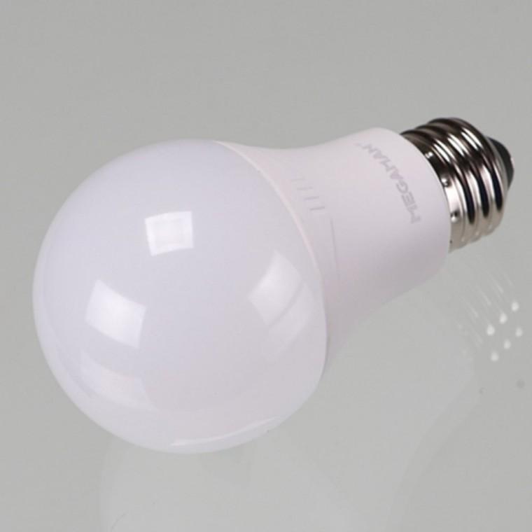 A60 LED 벌브 10W 전구색 볼조명