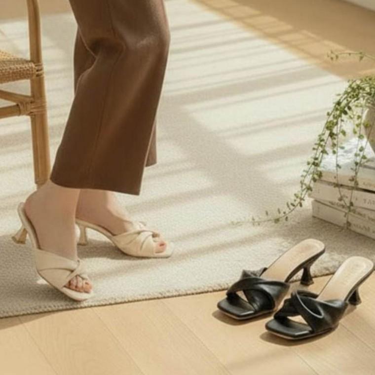 여성 꼬임 스트랩 미들힐 뮬 데일리 캐주얼 샌들힐