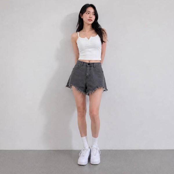 찢청 핫팬츠 빈티지한 워싱 트렌디한 하이웨이스트 디자인 다리가 길어보이는 데님 반바지