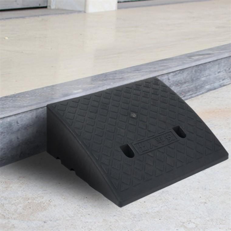 계단 문턱 휠체어경사로 진입판 50x40x17cm 블랙 휠체어이동식경사로 경사발판 장애인경사로