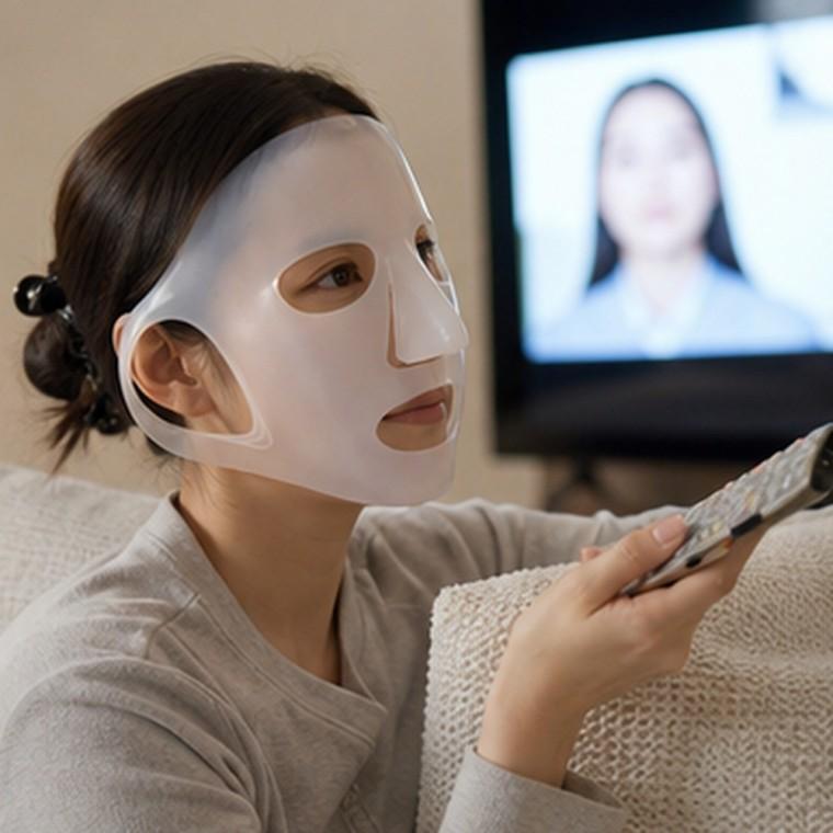 실리콘 마스크시트 얼굴 밀착 3D 입체형 귀걸이형 반복 사용 화이트