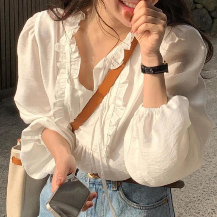 여성 프릴 브이넥 긴팔 블라우스