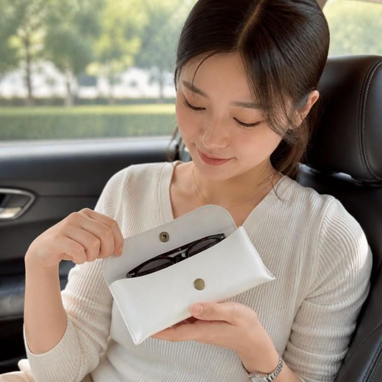 안경 케이스 선글라스 보관함 자동차 내부 수납 로고 안경집