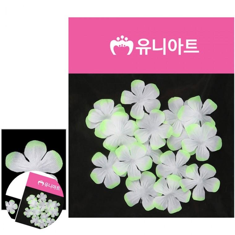 인테리어조화꽃 어린이집환경구성 조화꽃장식 조화꽃잎 조화장식 벚꽃 흰색 연두